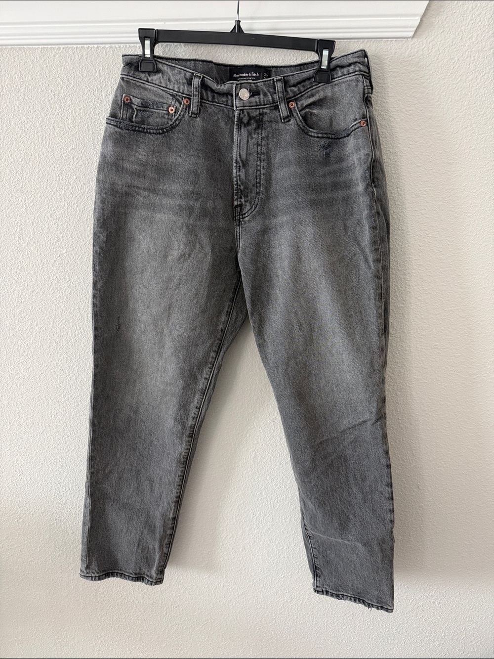 Men’s Abercrombie & Fitch Vintage Stretch Athletic Loose Jean in Gray